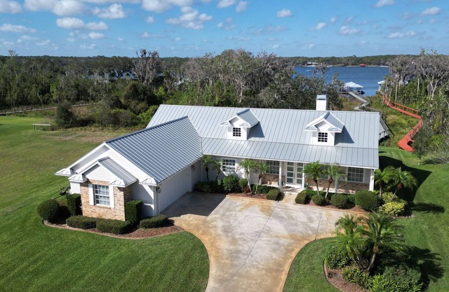 Floridian Lake House on Lake June