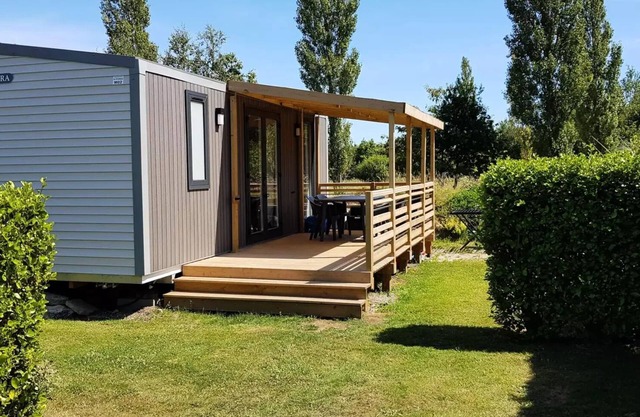 Flower Camping Domaine de Pendruc * - Mobilhome PENDRUC Premium 30m2 - 2 bedrooms/covered terrace + TV + LV + Sheets 4 people