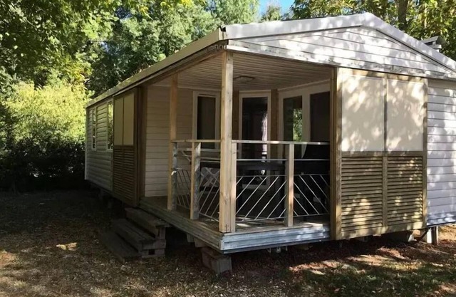 Flower Camping Les Granges * - Mobil-Home Soleo Comfort 35 m2 (3 bedrooms) + covered terrace 7 people