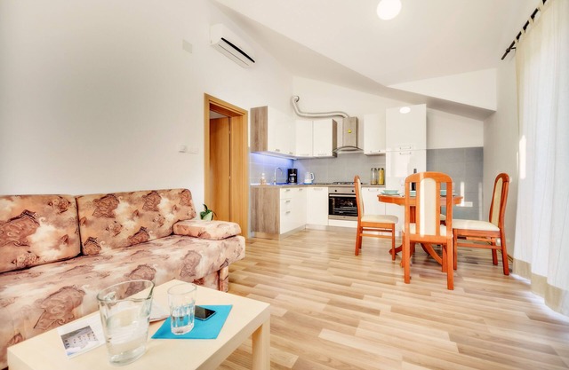 Fluctus apartments - pet-friendly apartments with a view on the forrest and sea