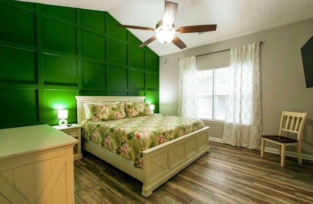 Foley Fully Furnished Home near OWA – Perfect for Mid-Term Stays!