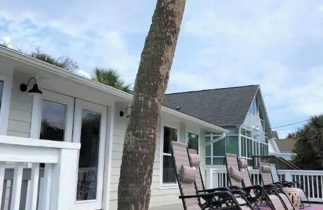 FollyTude OceanViewHouse Across@Beach+WalkTo Bars