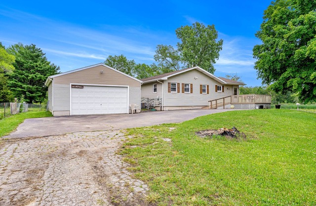 Fontano Casa | House in Coloma near Michigan's Great Lakes