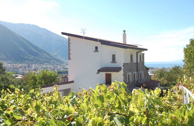 For 6 people Monticelli-Mansion