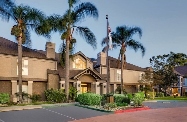 For the Whole Family! 2 Comfortable 1BR Suite, Onsite Pool, Pets are Welcome!