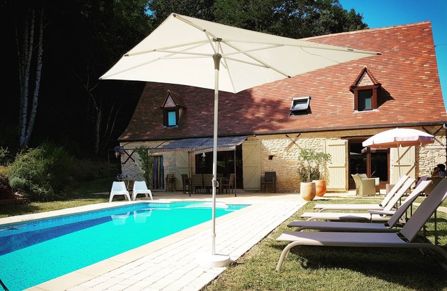 Former barn with private pool between Sarlat, Rocamadour and Gourdon