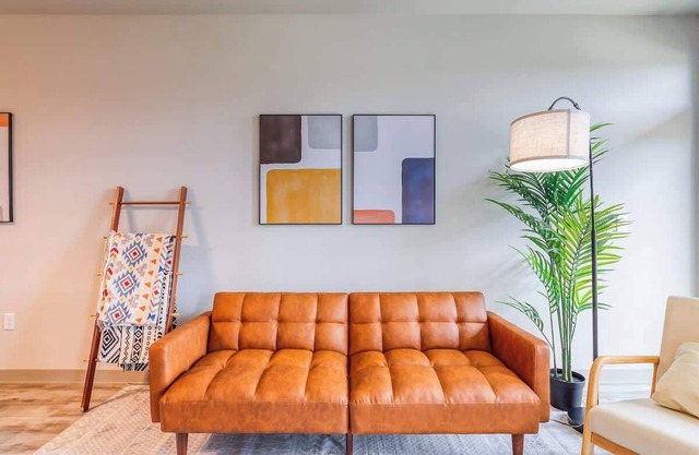 Fountain View 2B2B | Gym & Pool