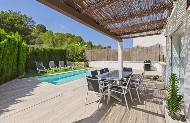 Four Bedroom Las Acacias Villa with Private Pool