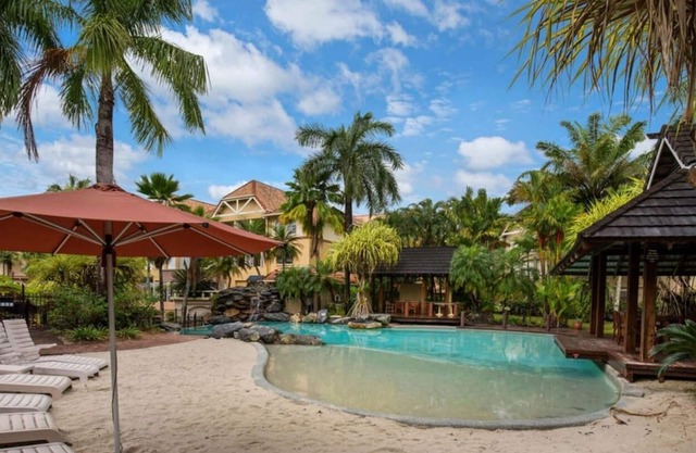 Four Pool Retreat Spectacular Resort Style Living