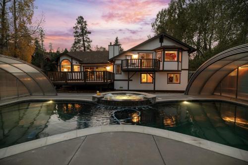 Four Season Escape, Cozy Big Bear Cabin with Pool, Jacuzzi & Sauna