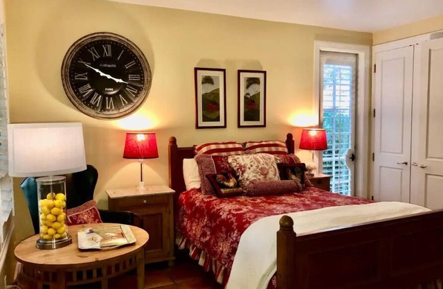 Four Seasons Suite Retreat