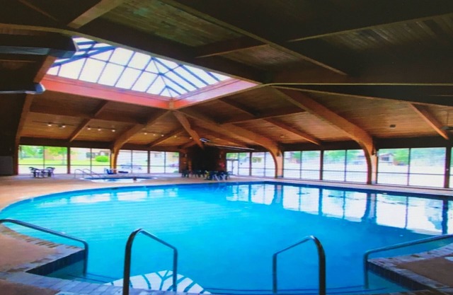 Fox Hills Resort -A Golf Resort Close to Lake Michigan, Green Bay & Door County