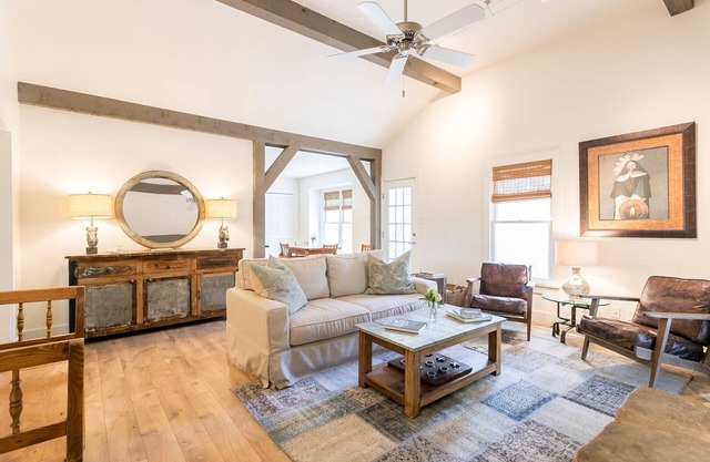 Foxtrot Farm | Peaceful Pet-friendly Escape