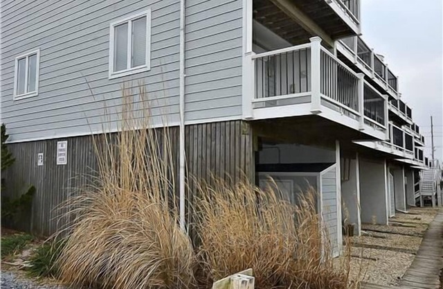 FREE DAILY ACTIVITIES INCLUDED! 2 bedroom + loft, 2.5 bath townhouse