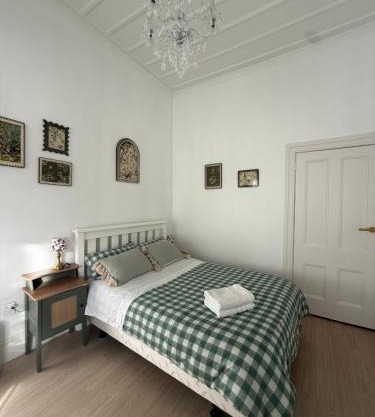 Free Parking,5 minutes to the city, 20 minutes to the airport, a single-story villa of more than 1,000 square meters in a prime location,Villa