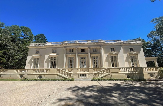 French Chateau in the Piney Woods - Wedding, Event, Retreat, Gathering, Museum