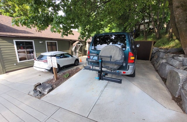 Fresh Studio Apartment in Central Rossland