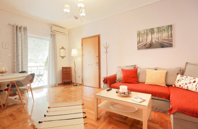 Freshly Refurbished flat, in Central Koukaki
