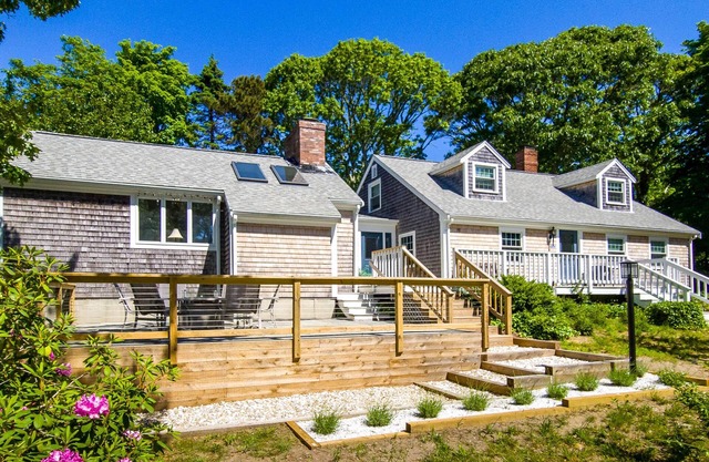 Freshly Renovated, Bright and Spacious, Central AC, Deeded Access to Town Cove