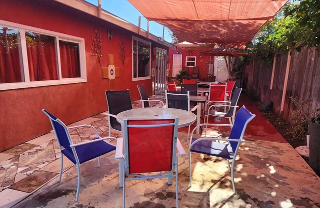 Friendly Entire House W/ Big Backyard @Compton