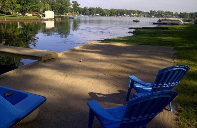 From $300/nt SERENE & QUIET-Huge Deck-Free Kayaks & Paddle Boat! PETS! Specials!