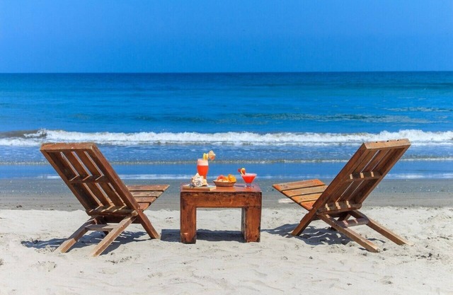 Front line beach house, ¡perfect for groups!