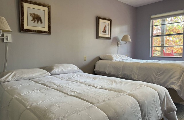 Frontier Hideaway Room 33