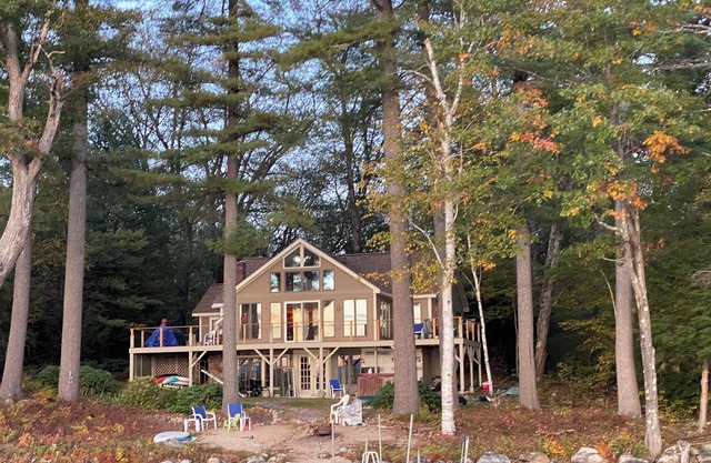 Frontlake dream House 2 boat dock, hot tub, on Kezar Lake