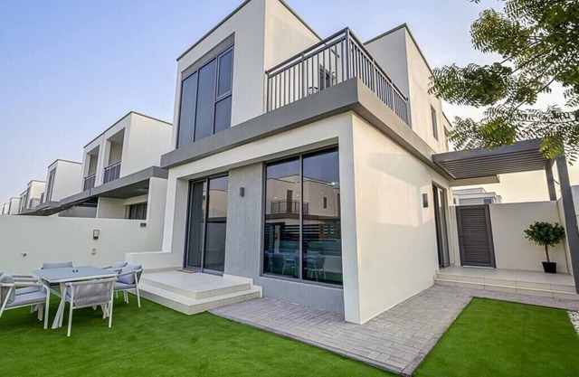 Fully Furnished Modern 4BR| Maple 3|Dubai Hills