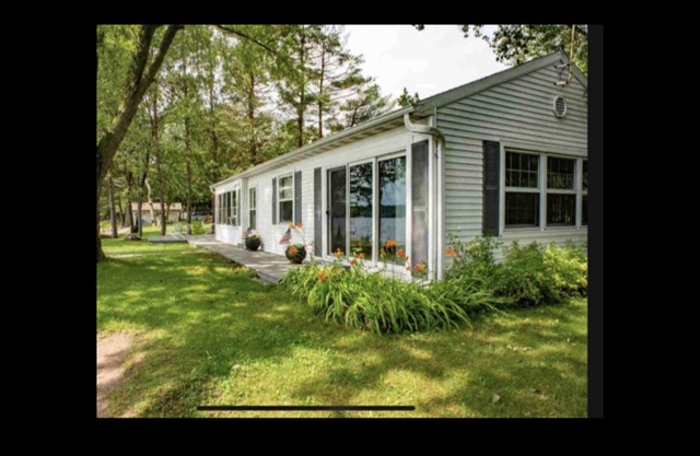 Full Rec Lake Cottage