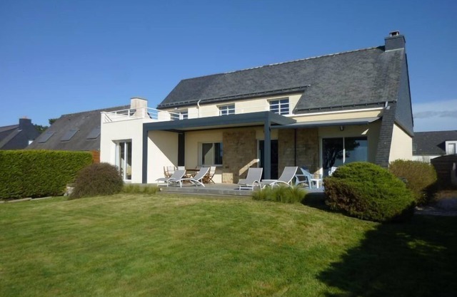 Full sea view, house for 10 people.