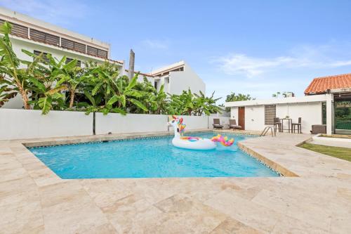 Full-Service Villa with Driver, Meals, Pool