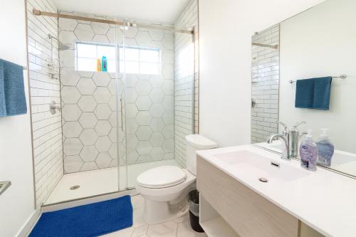 Fullerton House with Backyard - Short Drive To Disneyland