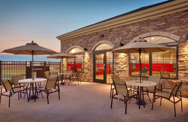 Fully-Equipped and Charming Suite | FREE Breakfast + Wi-Fi