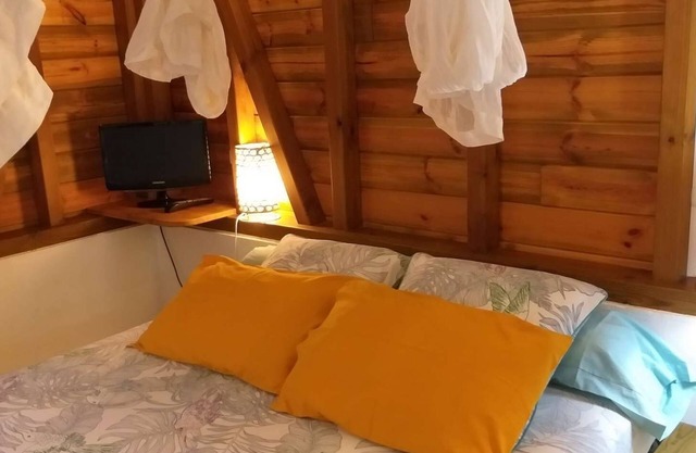 Fully equipped bungalow with outdoor kitchen, air conditioning, Italian shower bathroom