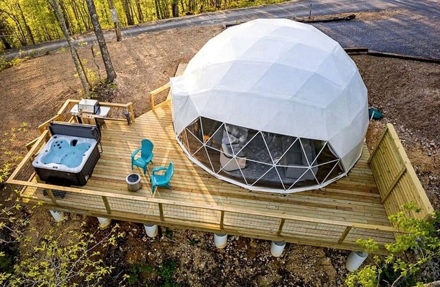 Fully-Equipped Lake Dome with Beautiful Interior and Exterior in Tennessee