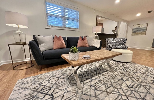 Fully Furnished Apartment 2 Bedroom-Special rates for 30-night stays or more