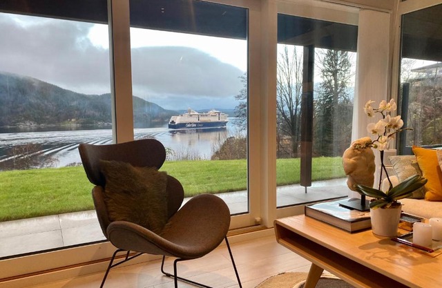 Funky cabin with a panoramic view of the Oslofjord