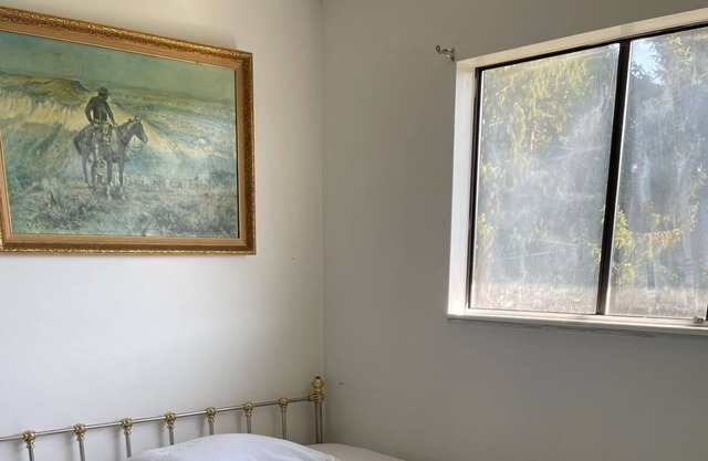 Furnished 3 bedrooms and 1.5 bathroom upstairs suite