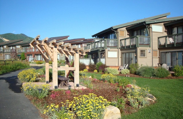 Furnished Luxury Townhome w Private Spa in NEWPARK! A Rare Find!