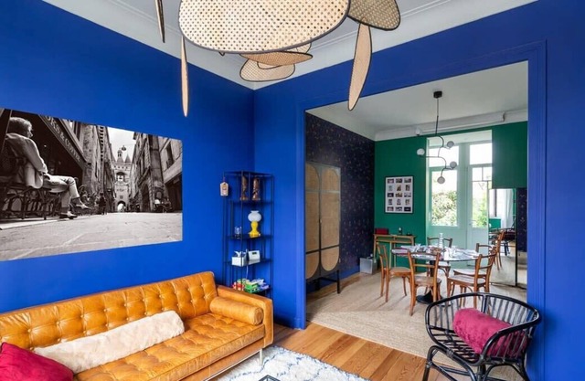 Furnished Townhouse Ideally Located With 4 Bedrooms, Large Terrace & Garden