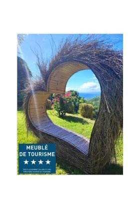 Gîte 4 étoiles, la Vieille Sucrerie St Claude Guadeloupe, Jacuzzi Spa privatif, vue exceptionnelle sur la mer des Caraïbes