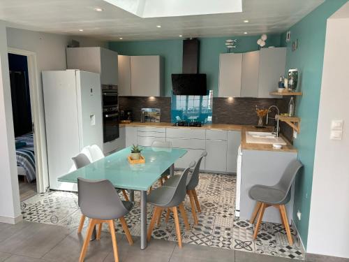 Gîte accès direct à la plage du DDAY