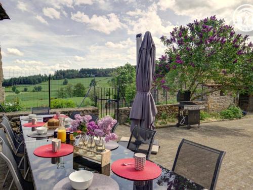 Gîte Authentique avec Jardin et Jeux, 3 Chambres - FR-1-496-253