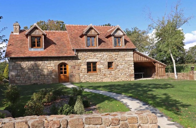 Gîte confortable avec jardin privatif, 4 chambres, étang, animaux, à Céaucé - FR-1-497-6