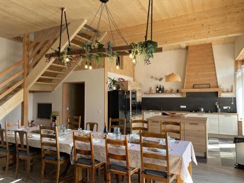 Gîte familial avec piscine chauffée, animaux acceptés - FR-1-489-465