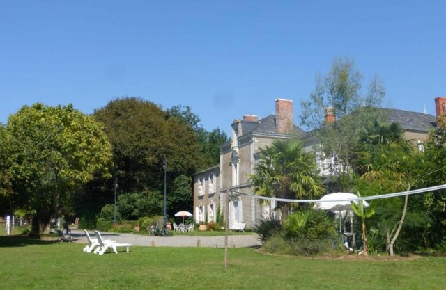 Gîte familial en pleine nature avec piscine et activités proches des parcs O’Fun et O’Gliss - FR-1-426-238