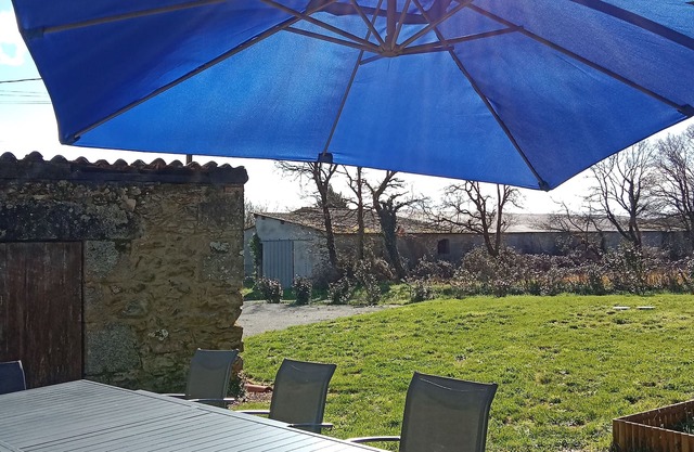 Gîte "La Tanière" near Puy du fou and marais poitevin