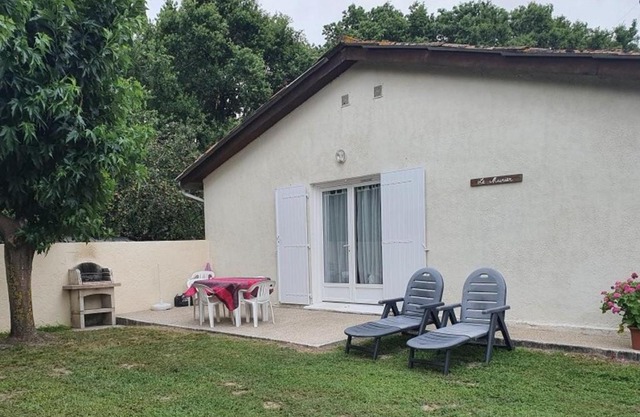 Gîte Saint-Vivien-de-Médoc, 4 pièces, 5 personnes - FR-1-440-235