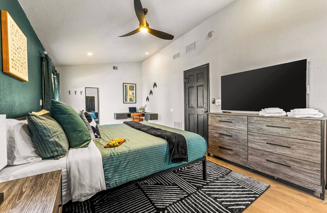 Game Night Manor | 8 BR | SECLUDED